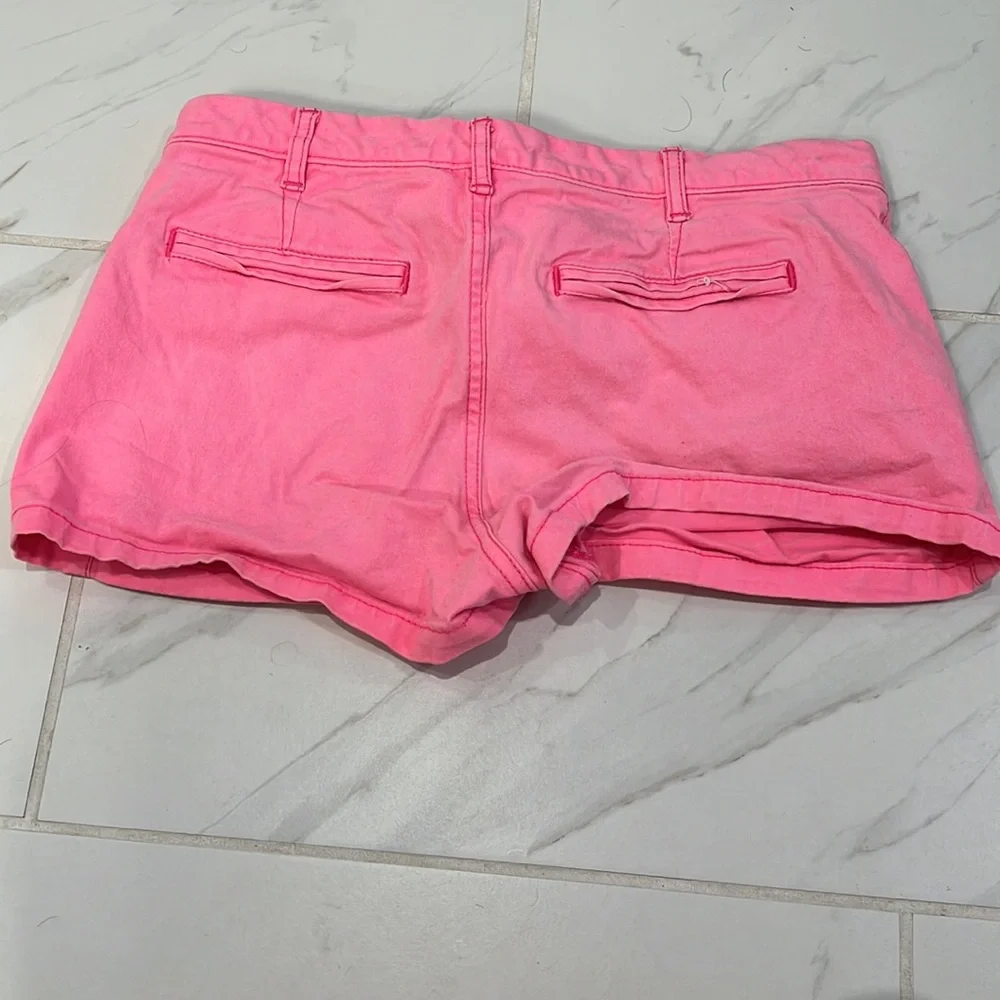 Shorts - Picture 2 of 3